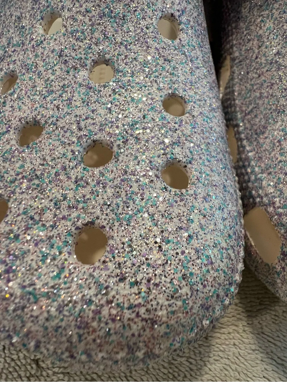 NWT🌟Glitter Crocs Classic Clog- Girls Iridescent White, Blue & Purple Glitter